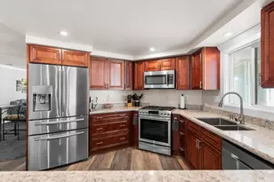 393 Circulo La Cruz, Rohnert Park, CA 94928 - Photo 2