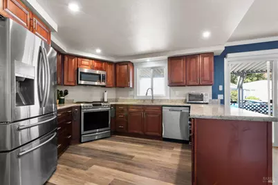 393 Circulo La Cruz, Rohnert Park, CA 94928 - Photo 4