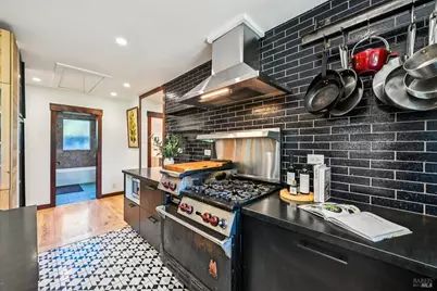 1081 Las Amigas Road, Napa, CA 94559 - Photo 14