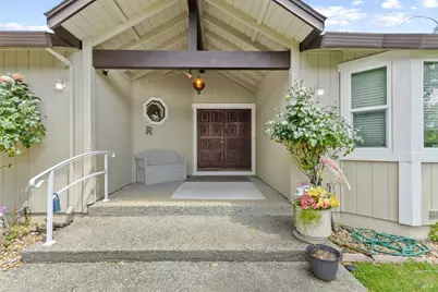 6772 Hillsview Drive, Vacaville, CA 95688 - Photo 4