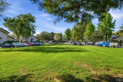 1017 Copeland Creek Drive, Rohnert Park, CA 94928 - Photo 22