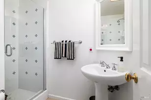 34 Woodbridge Way, Novato, CA 94949 - Photo 24