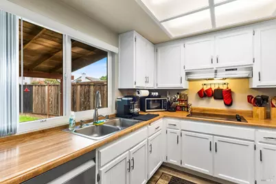 633 Hamilton Drive, Vacaville, CA 95687 - Photo 12