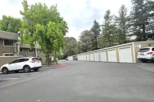 2125 W Steele Ln, Santa Rosa, CA 95403 - Photo 16