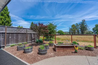 592 Peppertree Drive, Windsor, CA 95492 - Photo 38