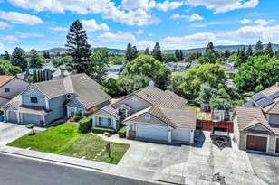 718 Fox Hollow Way, Vacaville, CA 95687 - Photo 6