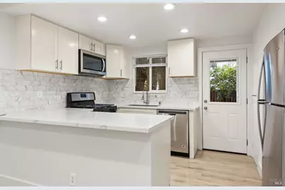 8690 Old Redwood Highway, Windsor, CA 95492 - Photo 18