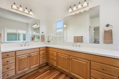 180 Barrio Way, Windsor, CA 95492 - Photo 28