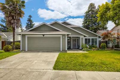 154 Hawk Court, Vacaville, CA 95687 - Photo 2