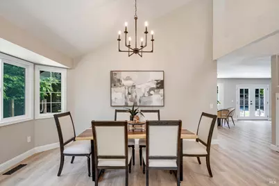 9663 Lakewood Drive, Windsor, CA 95492 - Photo 12