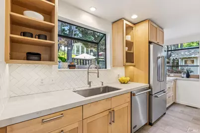 215 Chapman Drive, Corte Madera, CA 94925 - Photo 8