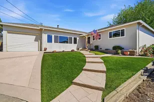 32 Colinda Dr, Petaluma, CA 94952 - Photo 1