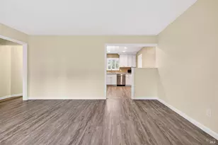 506 Juilliard Park Dr, Santa Rosa, CA 95401 - Photo 2