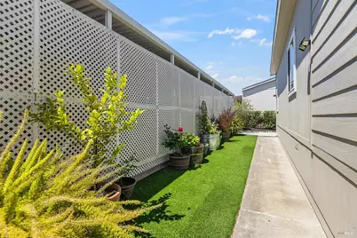 302 Robert Way, Napa, CA 94558 - Photo 32