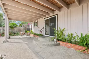 870 W J St, Benicia, CA 94510 - Photo 30