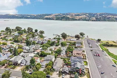 870 W J Street, Benicia, CA 94510 - Photo 38