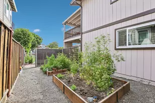 870 W J St, Benicia, CA 94510 - Photo 34
