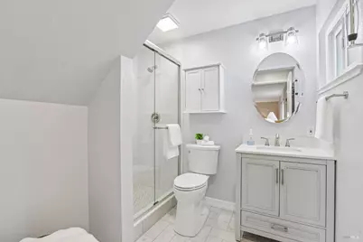870 W J Street, Benicia, CA 94510 - Photo 26