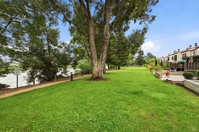 922 Marina Drive, Napa, CA 94559 - Photo 2
