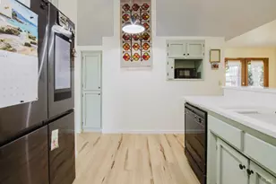 4109 W Mission Ct, Visalia, CA 93277 - Photo 24