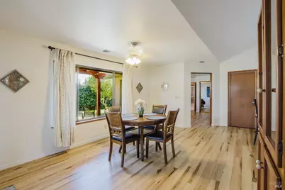 4109 W Mission Court, Visalia, CA 93277 - Photo 18