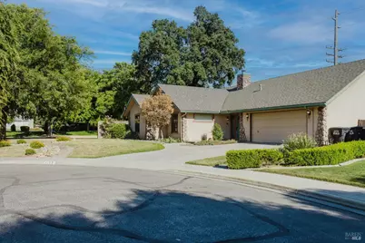 4109 W Mission Court, Visalia, CA 93277 - Photo 6