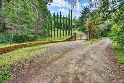 4615 Dry Creek Road, Napa, CA 94558 - Photo 16