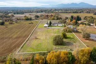7605 Churn Crk Rd, Redding, CA 96002 - Photo 52
