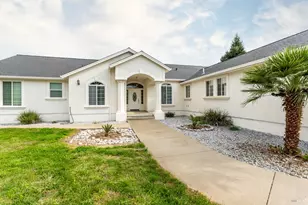 7605 Churn Crk Rd, Redding, CA 96002 - Photo 4