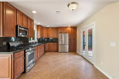 824 Prince Avenue, Healdsburg, CA 95448 - Photo 1