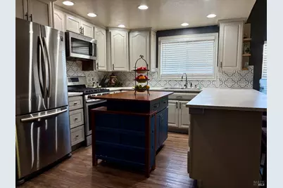 148 Daffodil Circle, Vallejo, CA 94591 - Photo 2