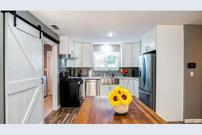 235 Grove Avenue, Santa Rosa, CA 95409 - Photo 12