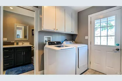 235 Grove Avenue, Santa Rosa, CA 95409 - Photo 16