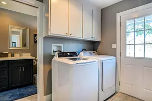235 Grove Ave, Santa Rosa, CA 95409 - Photo 16