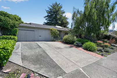 124 N San Pedro Road, San Rafael, CA 94903 - Photo 2