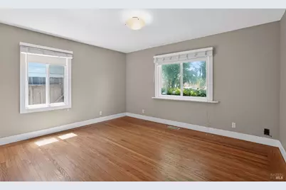 124 N San Pedro Road, San Rafael, CA 94903 - Photo 10
