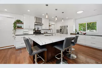 18580 Happy Lane, Sonoma, CA 95476 - Photo 2
