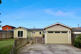 121 Livingston St, Fort Bragg, CA 95437 - Photo 2