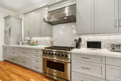 8 Center Street, San Rafael, CA 94901 - Photo 2