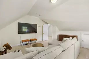 8 Center St, San Rafael, CA 94901 - Photo 30