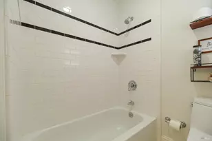 8 Center St, San Rafael, CA 94901 - Photo 28