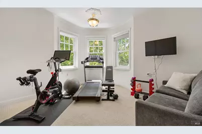8 Center Street, San Rafael, CA 94901 - Photo 26