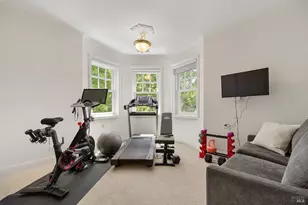 8 Center St, San Rafael, CA 94901 - Photo 26