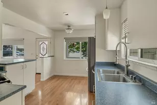 195 W MacArthur St, Sonoma, CA 95476 - Photo 8
