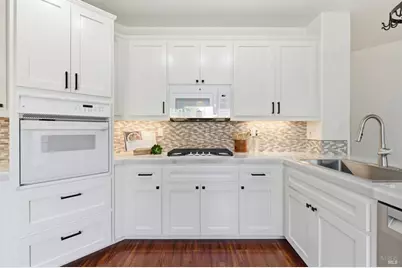 8014 Manchester Avenue, Rohnert Park, CA 94928 - Photo 16