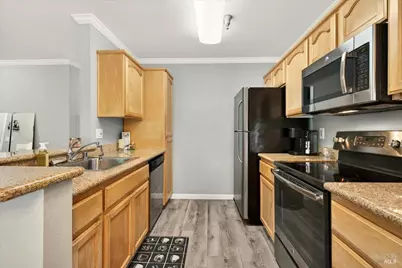 2001 Eastwood Drive #32, Vacaville, CA 95687 - Photo 16