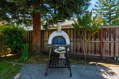 2423 Shoreline Drive, Napa, CA 94558 - Photo 32