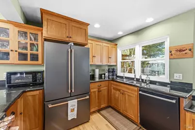 2423 Shoreline Drive, Napa, CA 94558 - Photo 10