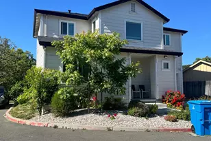 609 Avalon Ln, Santa Rosa, CA 95407 - Photo 2