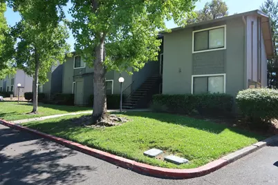 900 Cambridge Drive #64, Benicia, CA 94510 - Photo 2